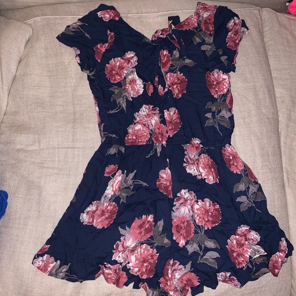 Floral Romper with Tie Back - Picture 2 of 2